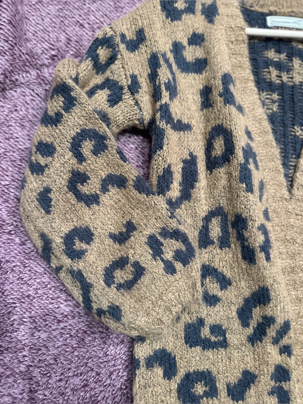 Abercrombie & Fitch Leopard Print Open-Front Women's Cardigan - Camel/Black - Picture 6 of 6